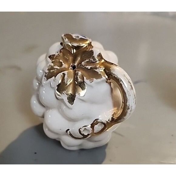 Vintage White Ceramic Grape Salt & Pepper Shakers – Gold Leaf Mid-Century - Picture 3 of 15